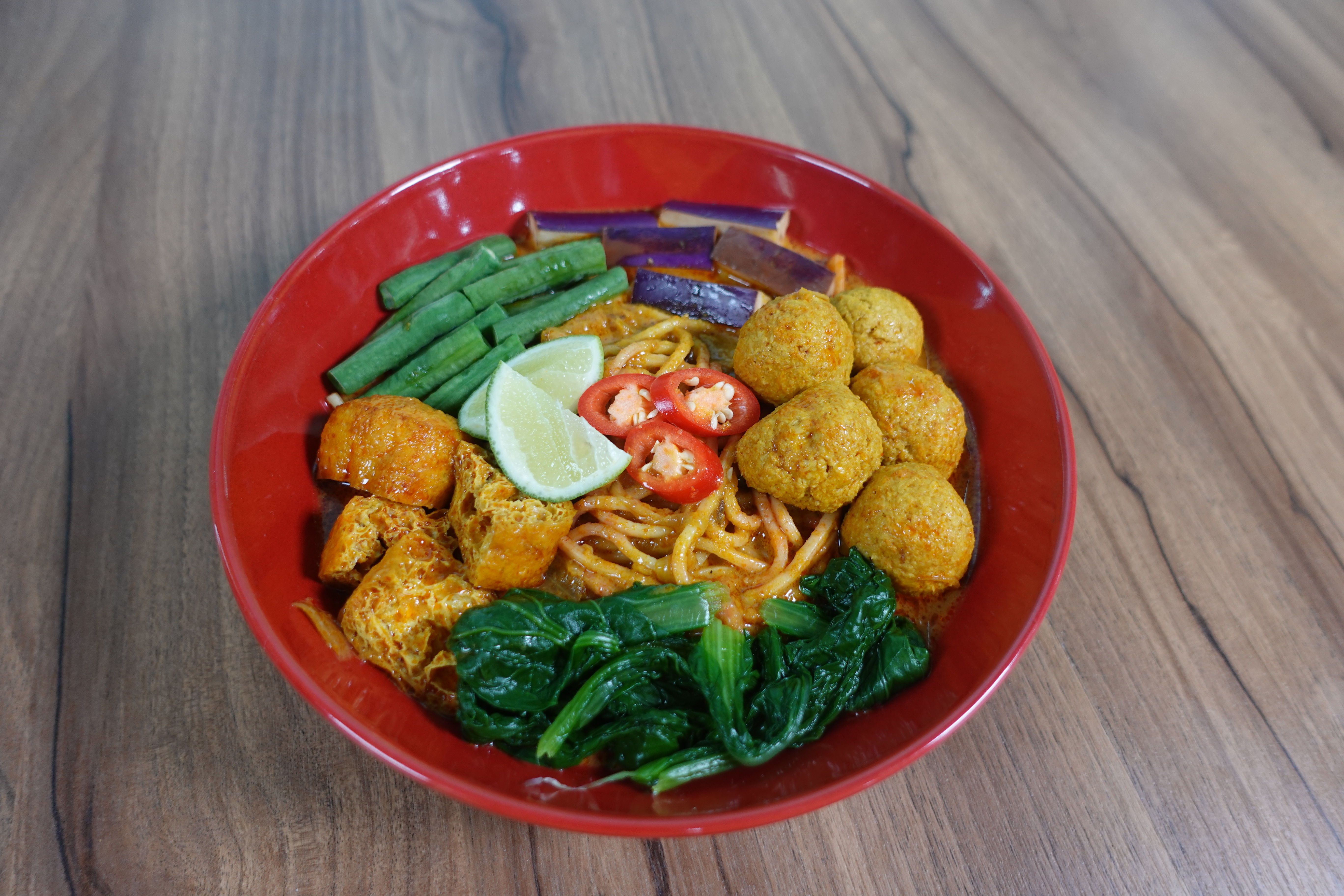 Plant -Based Ball Curry Noodles